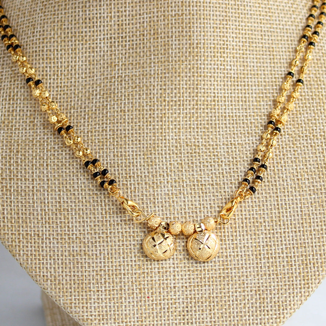 Chain on sale with mangalsutra